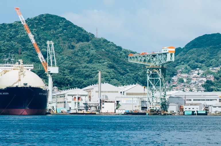 the_giant_contilever_crane_in_nagasaki